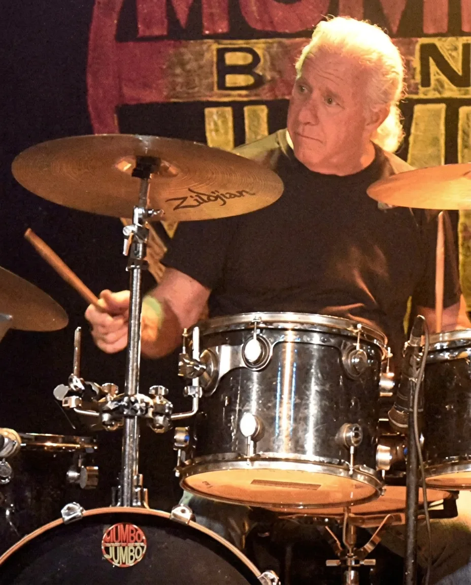 MJB bios Barry Paul "Fish" Frechette